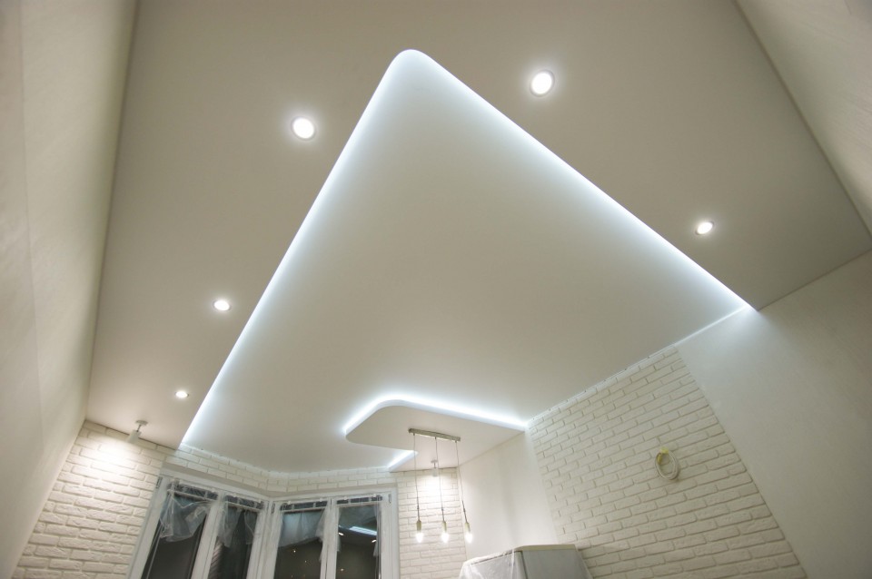 Заказать парящие натяжные потолки в г. Зверево